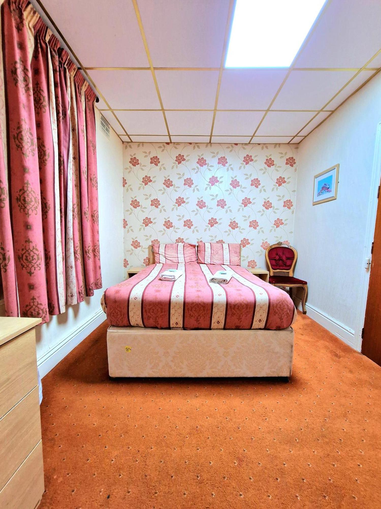 The Albany Hotel Blackpool Room photo